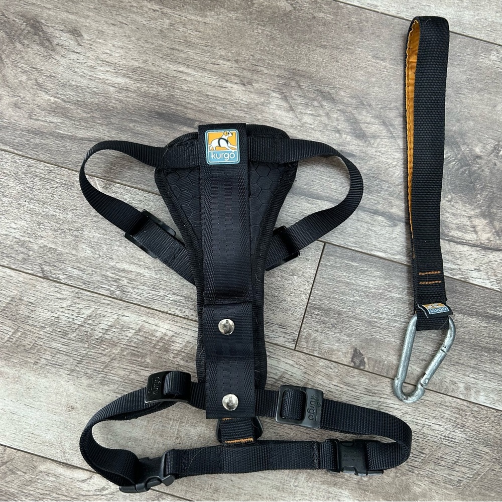 Kurgo, Tru-Fit Car Harness Enhanced Strength - Black - Size Medium